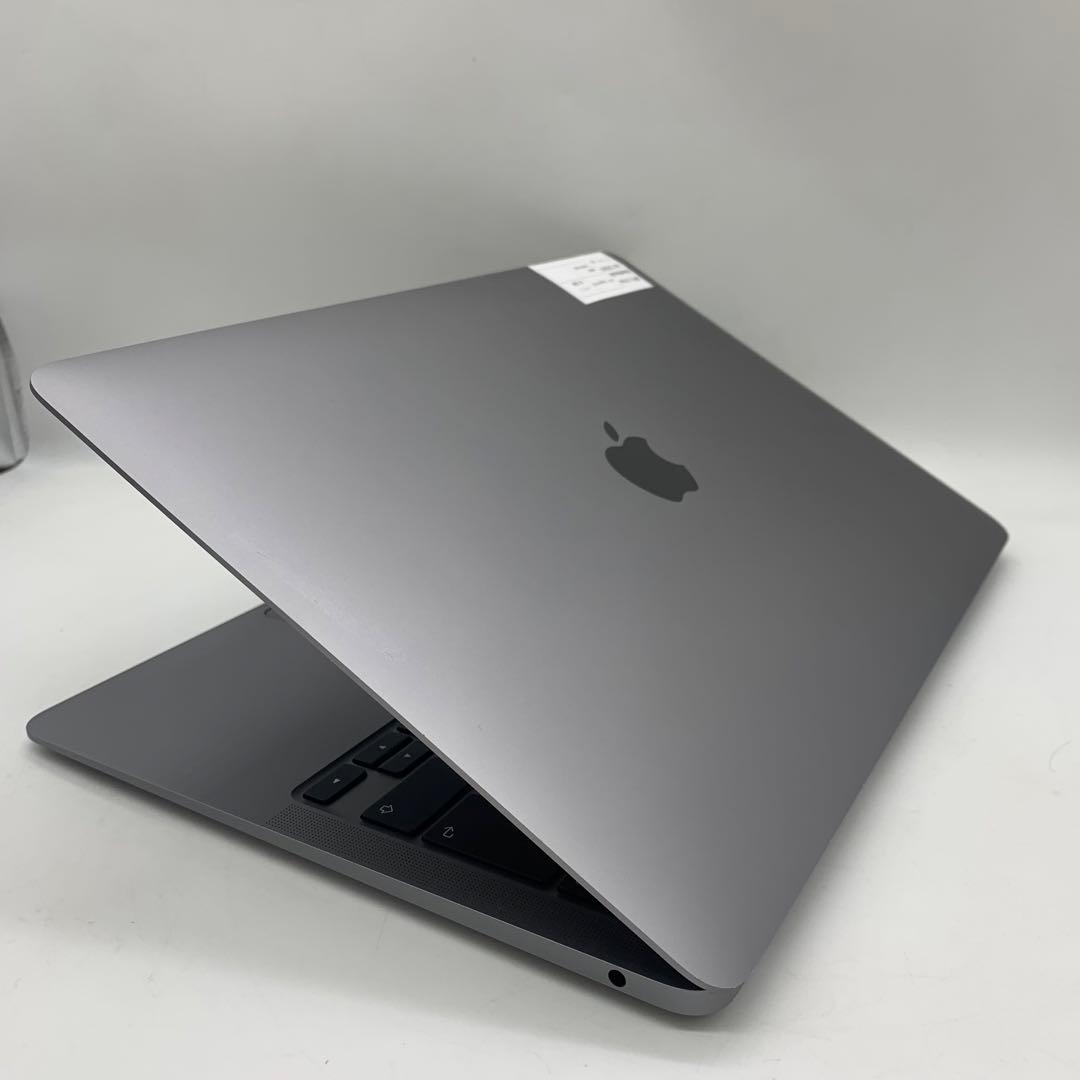 Apple MacBook Air 2020 13.3インチ Retina M1