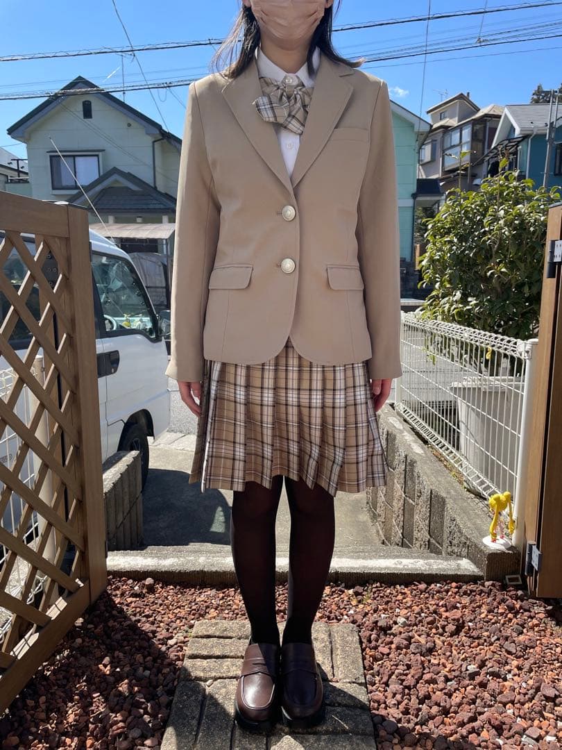 ラブトキシック(Lovetoxic) 卒服Mベージュ