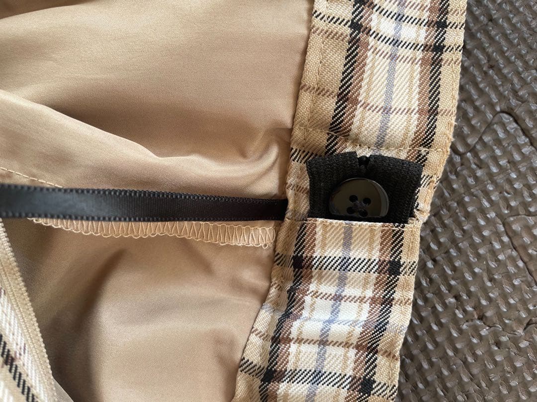 ラブトキシック(Lovetoxic) 卒服Mベージュ