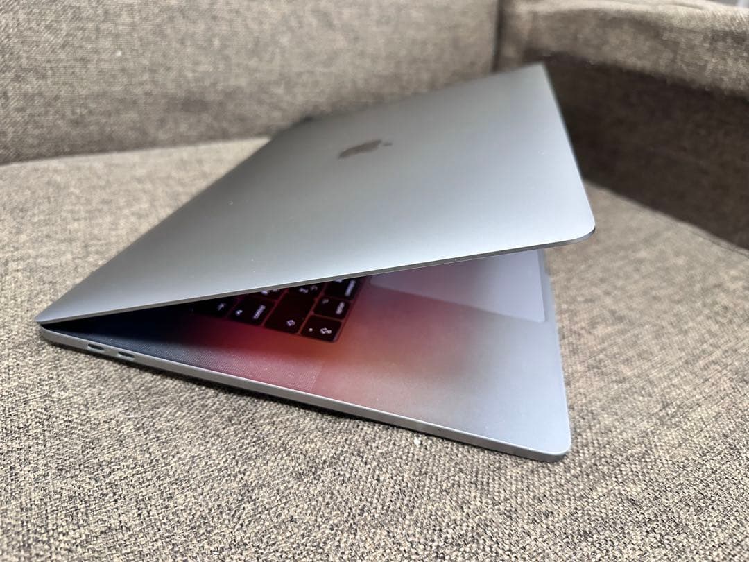 Apple MacBook Pro 15インチ　i7 16GB office