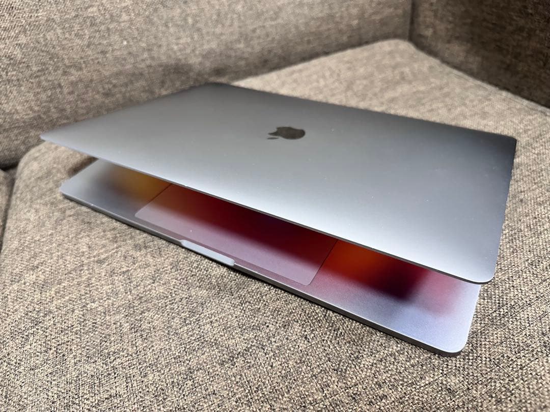 Apple MacBook Pro 15インチ　i7 16GB office