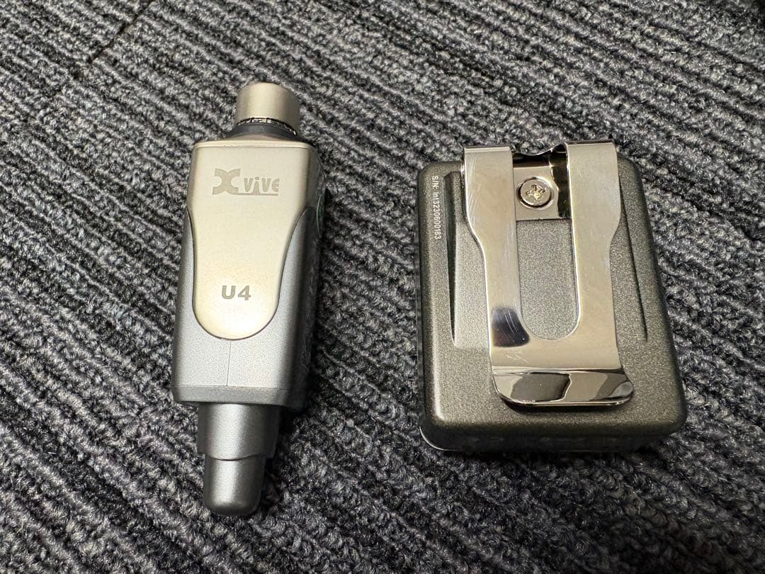 Xvive U4 ワイヤレスインイヤーモニター 専用ハードケース付き