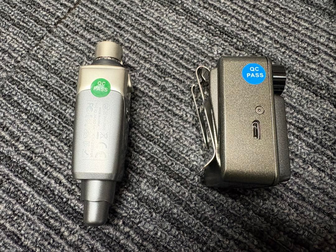 Xvive U4 ワイヤレスインイヤーモニター 専用ハードケース付き