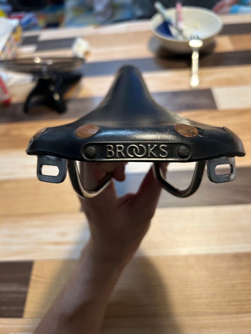 N*a様 BROOKS SWIFTレザーサドル ブラック