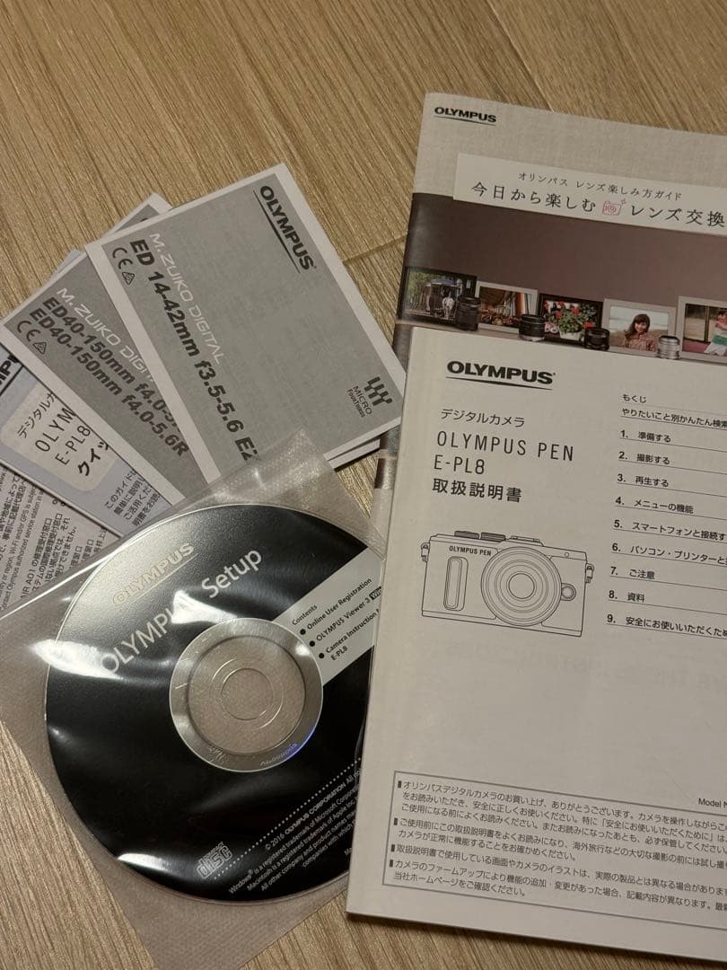OLYMPUS PEN E-PL8 ダブルレンズセット　白