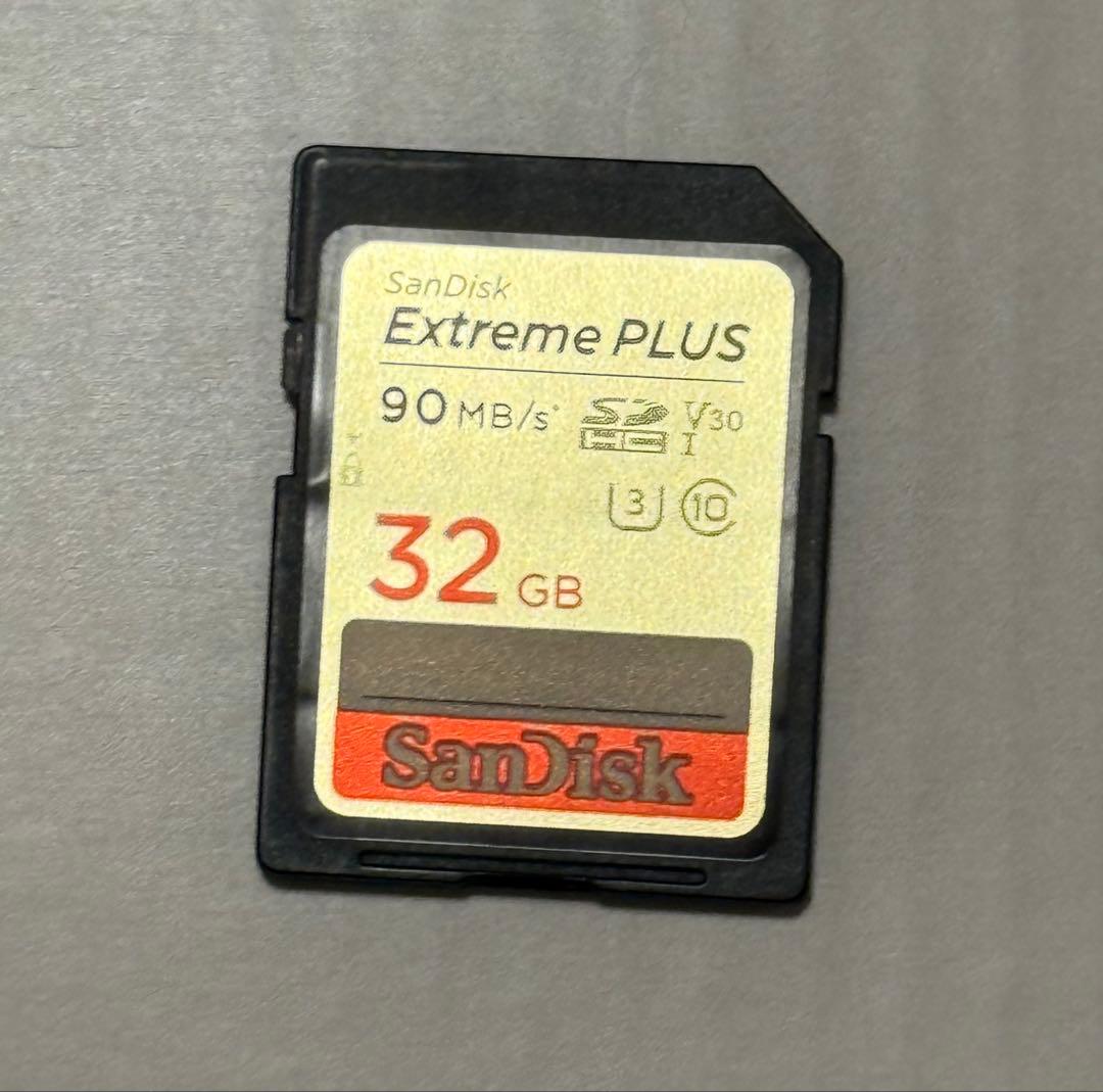 OLYMPUS PEN E-PL8 ダブルレンズセット　白