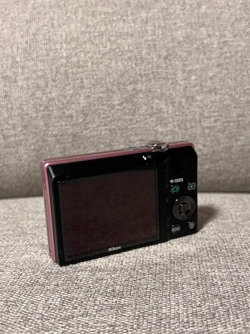 Nikon COOLPIX ピンク コンパクトデジタルカメラ［動作確認済み］