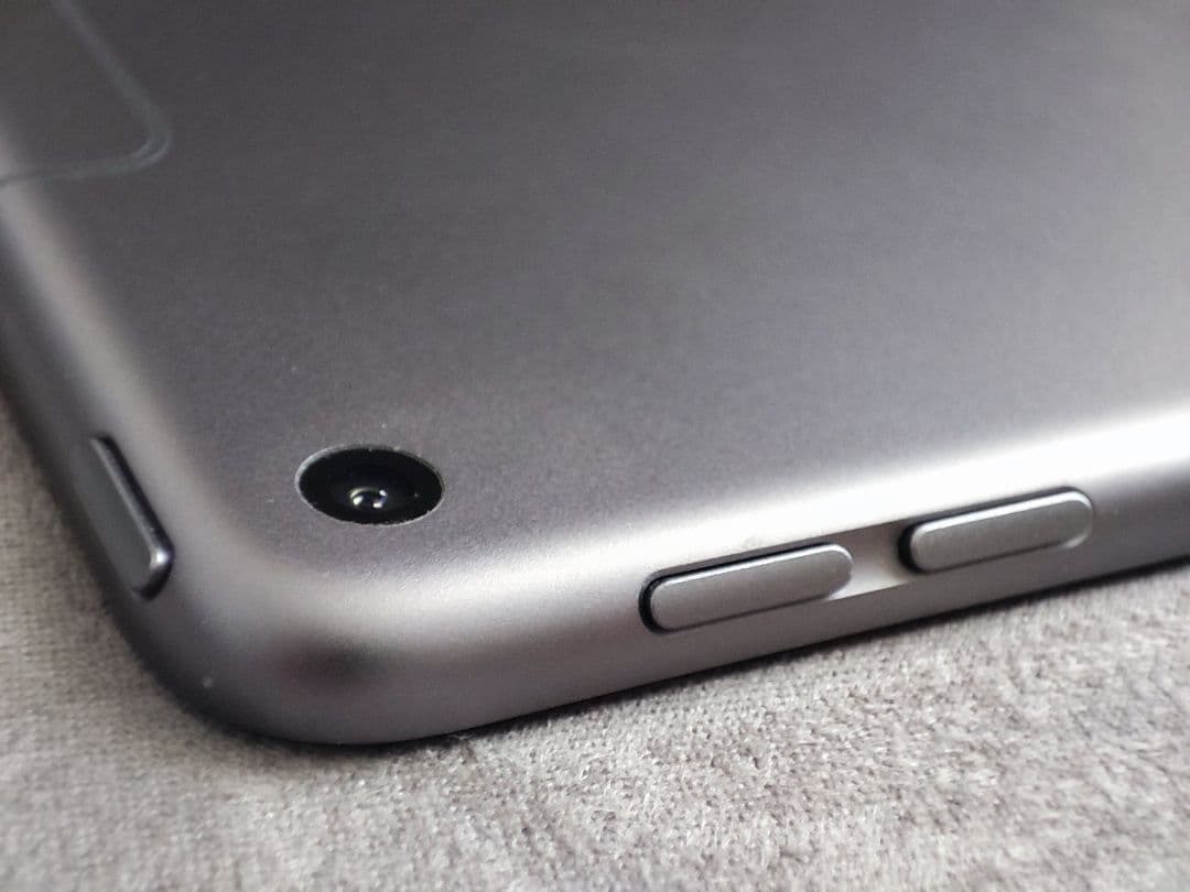 iPad Air 第3世代 64GB Cellular 本体＋ケース