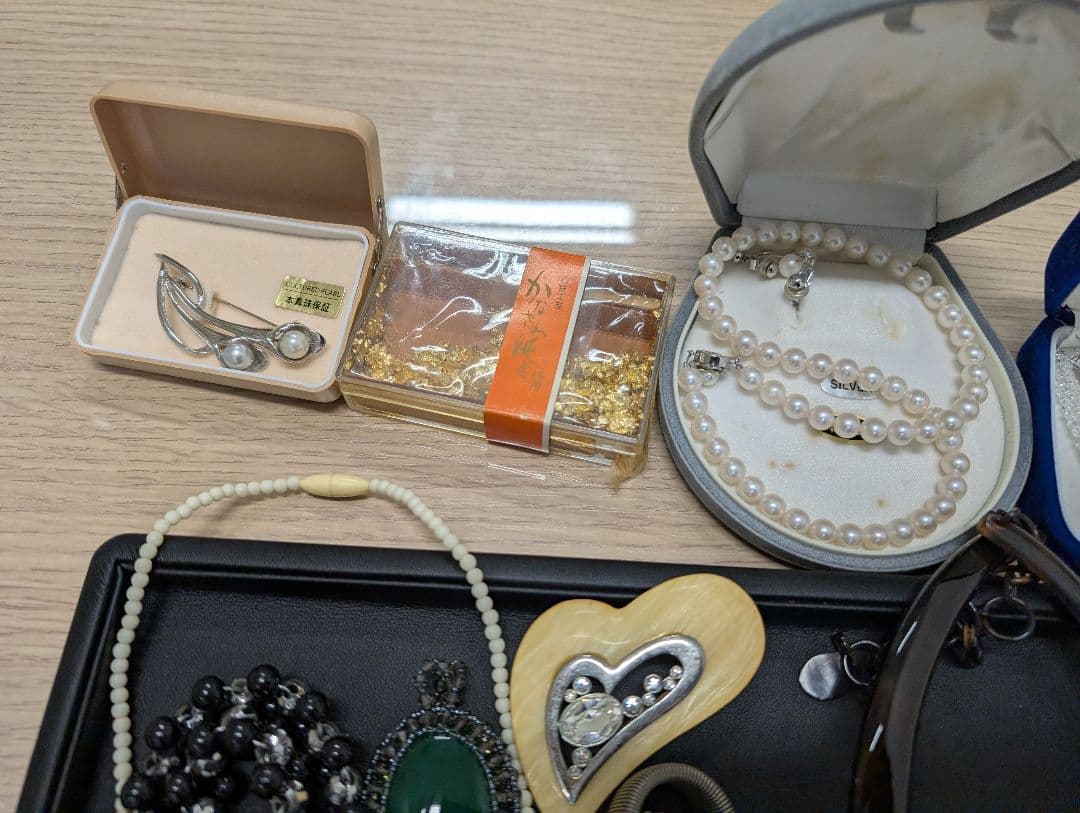 イミテーションアクセサリー まとめ売り ネックレス ブローチ 指輪 ネクタイピン