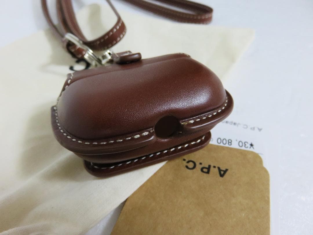 定価3万 A.P.C. Airpods Case Max 3eme ブラウン