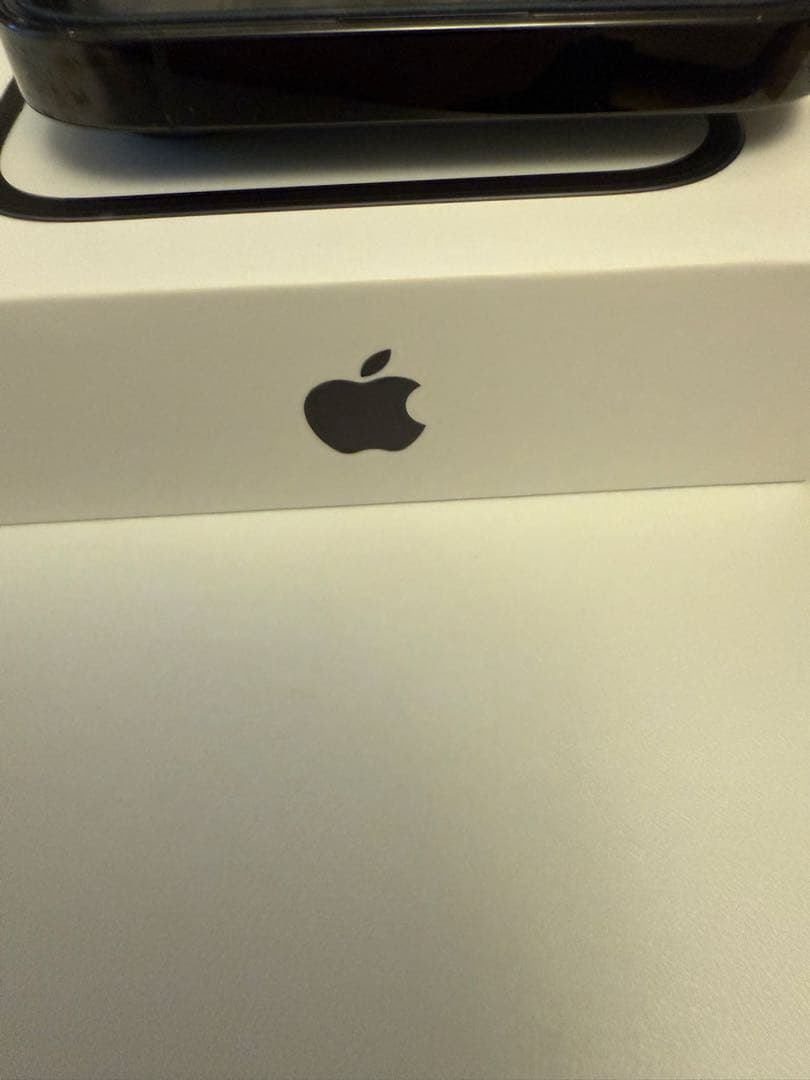 iPhone 14 Pro ブラック 黒　本体 256GB 背面割れ有り。