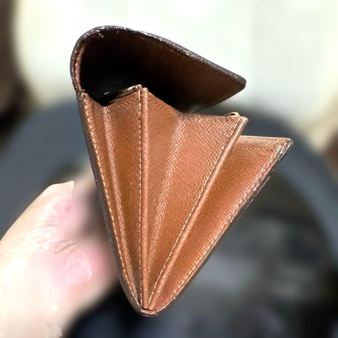 24☆良品☆カード2枚タイプ♪サラ長財布