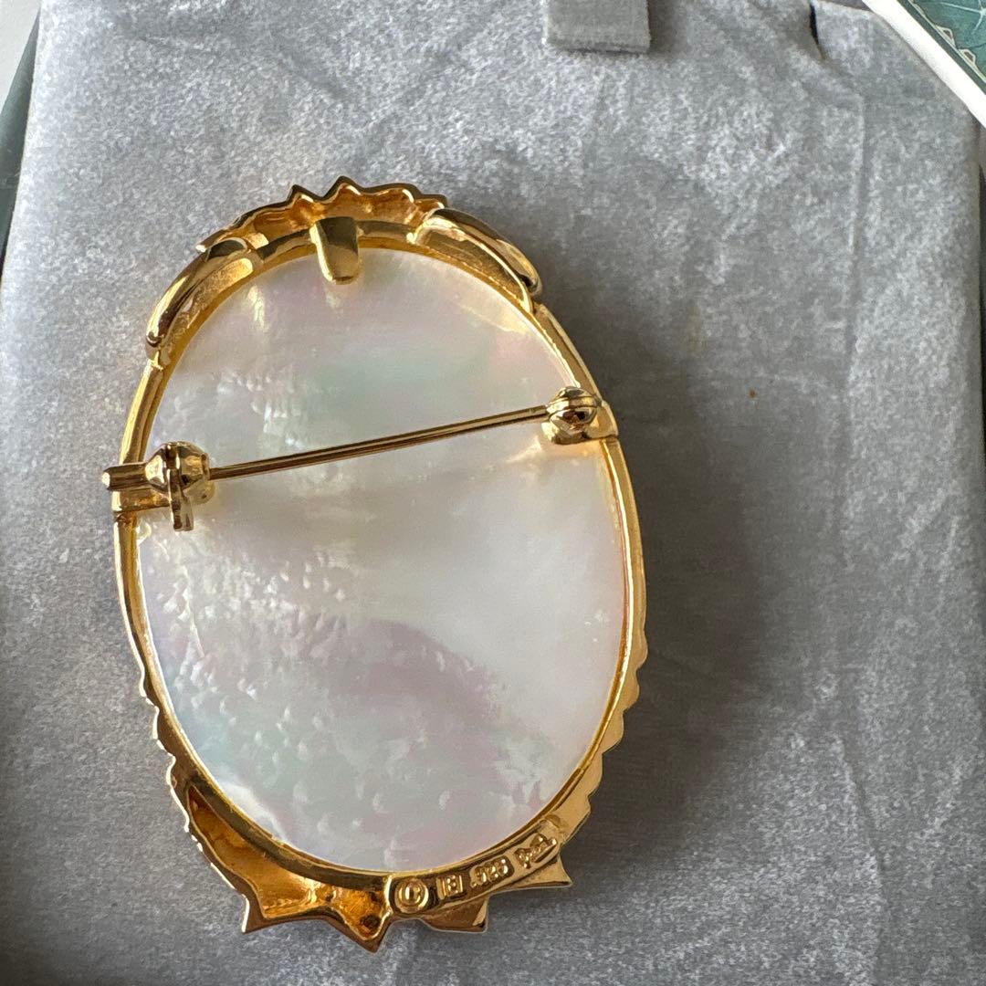 白蝶貝カメオ　ミュシャ(アイビー)IEI ペンダントトップOrブローチにも