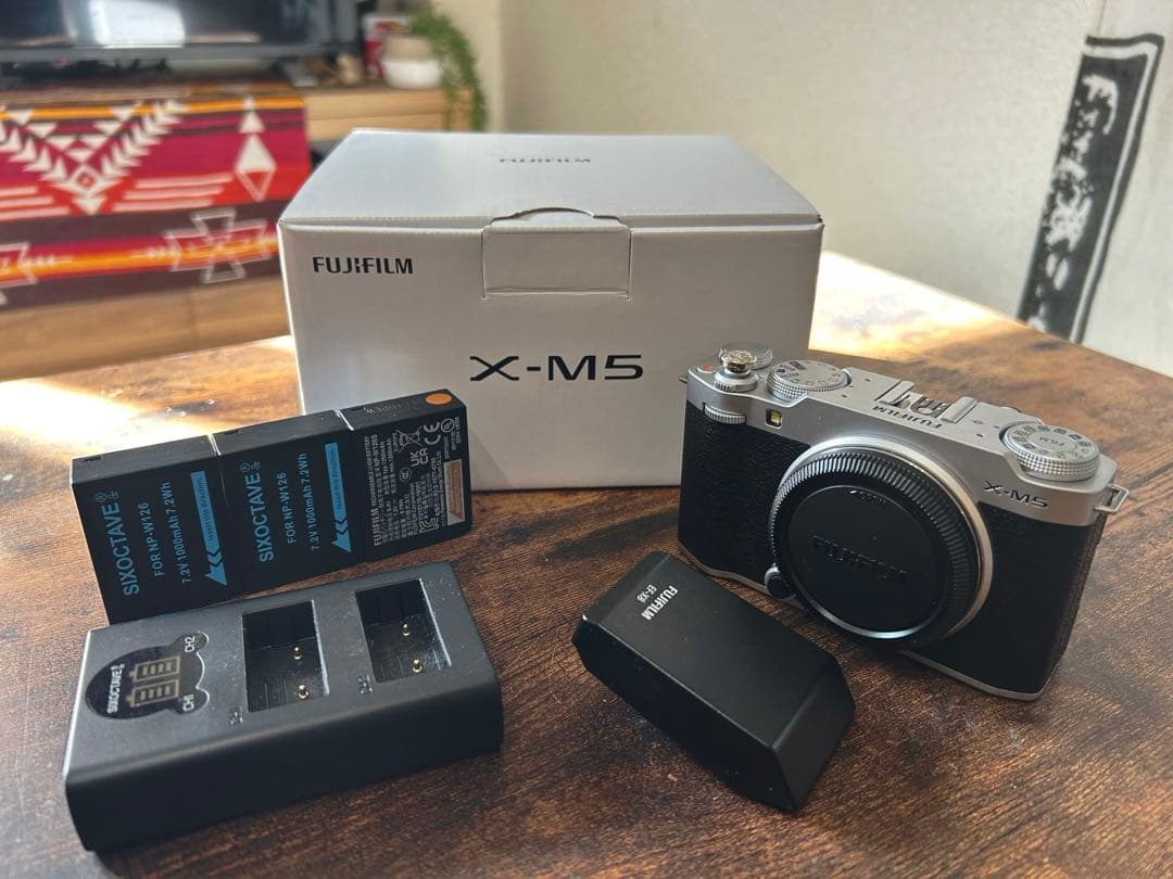 【保証書付き】Fujifilm X-M5 ミラーレス一眼 本体　レンズ付き