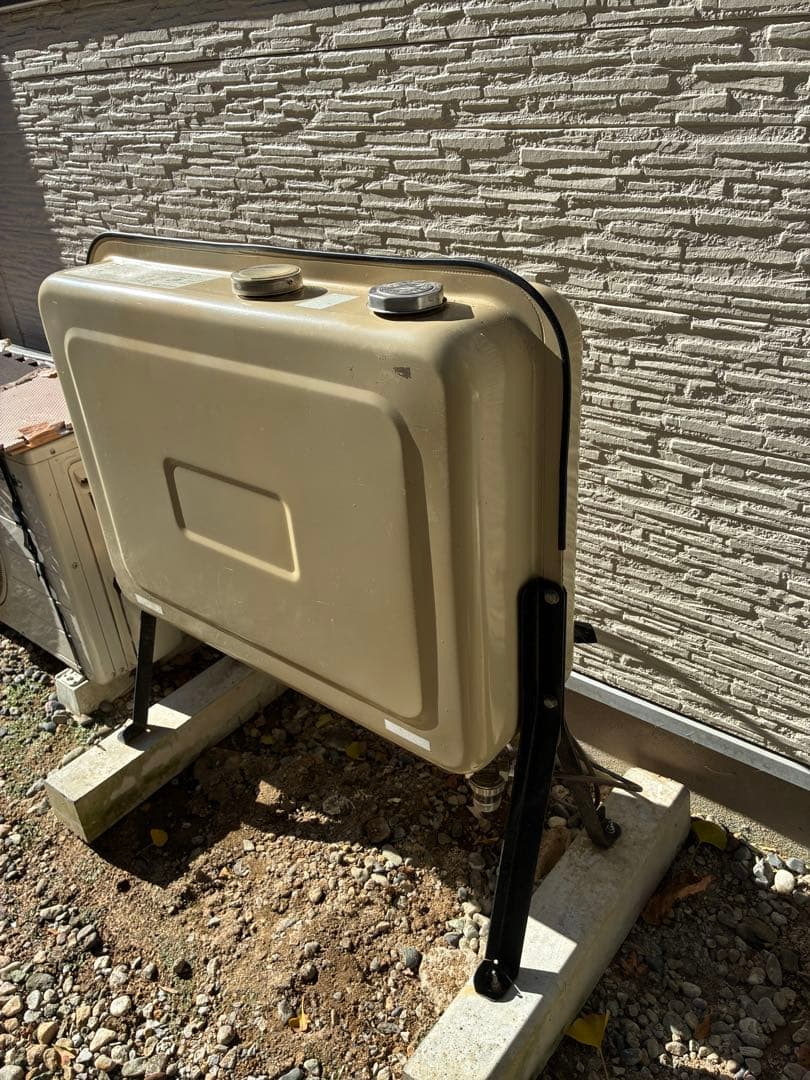 灯油タンク角型約９０Ｌ東洋アルテタイト産業株式会社中古品