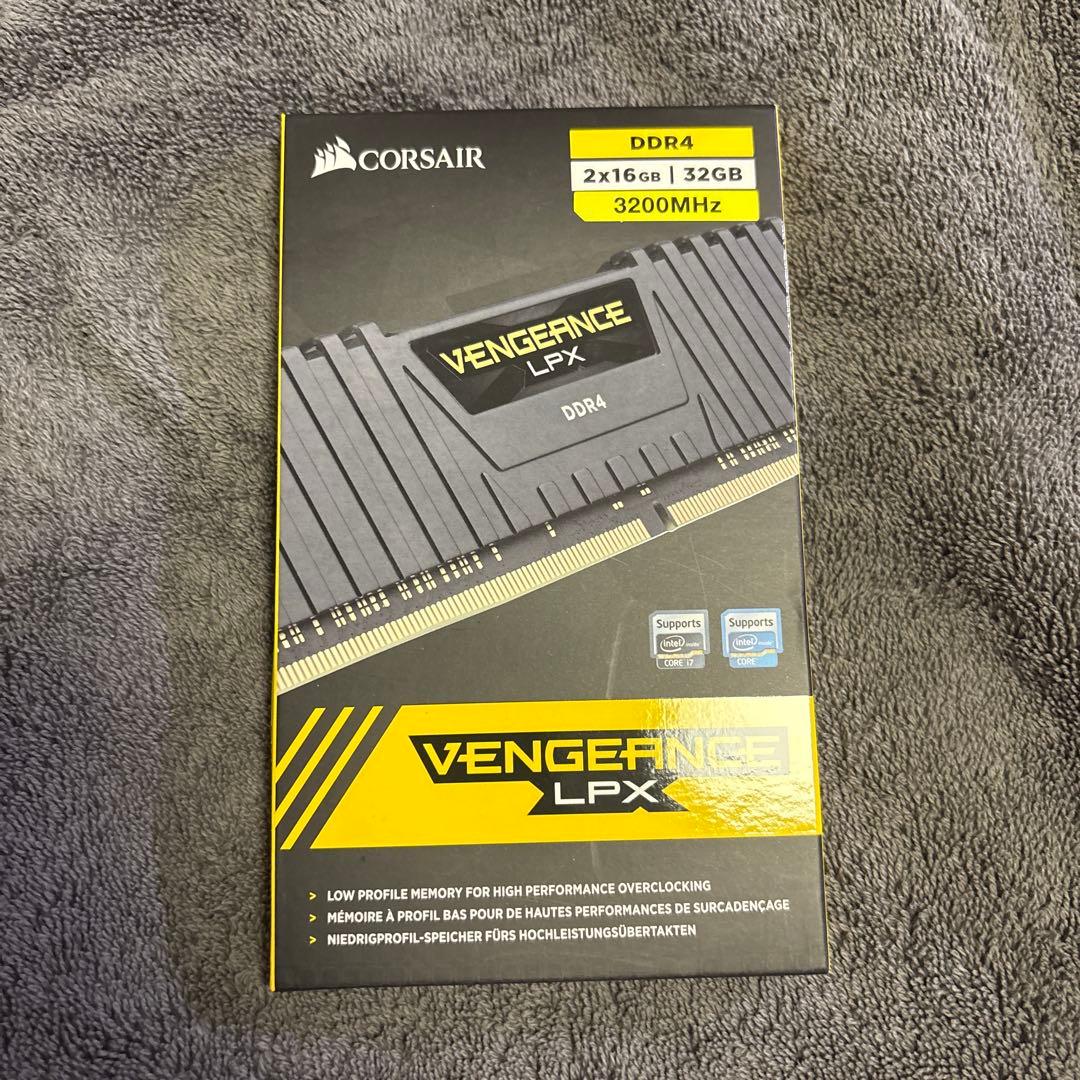 メモリー CORSAIR VENGEANCE LPX DDR4 32GB 3200MHz