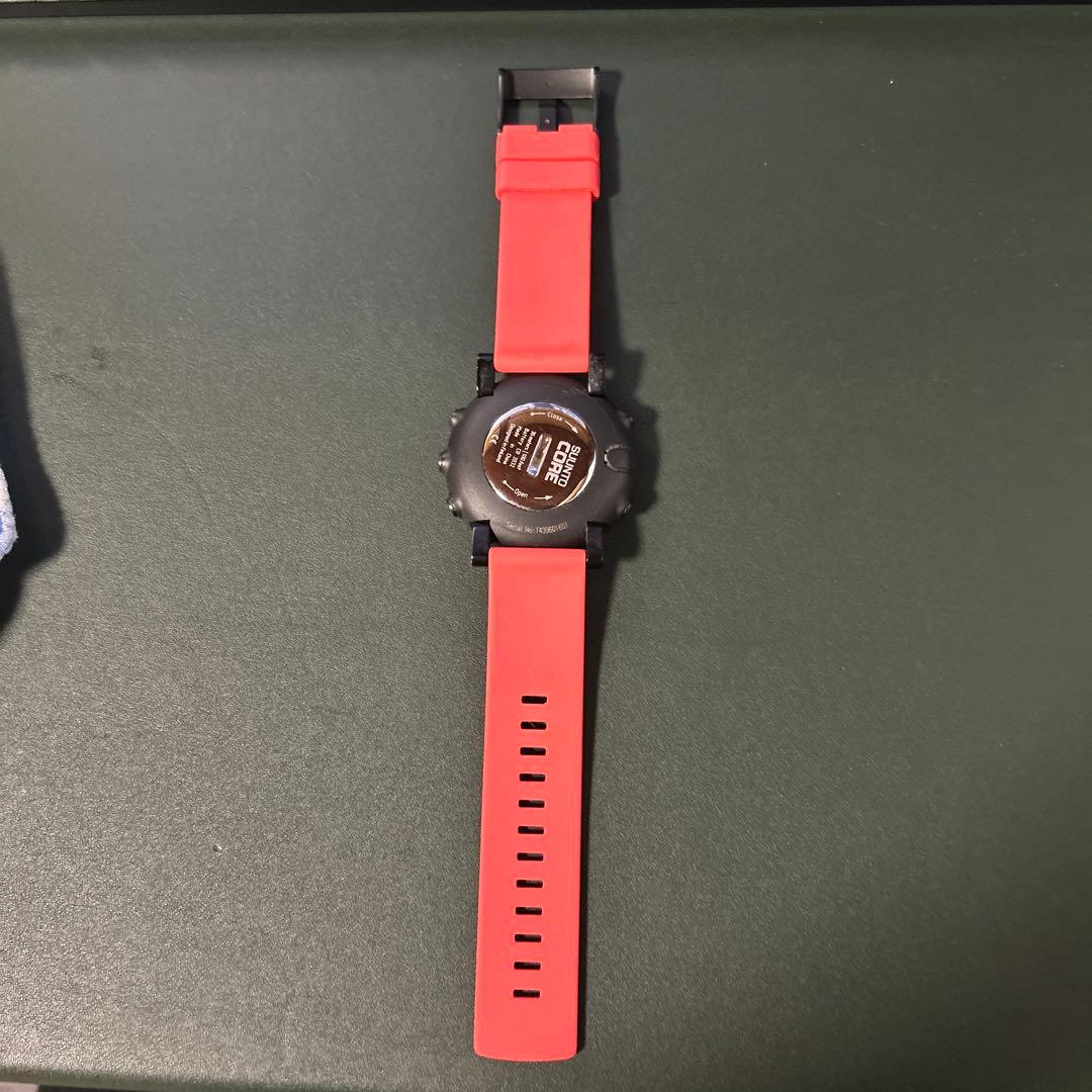 スント SUUNTO CORE アウトドア・スポーツウォッチ 交換用ストラップ付