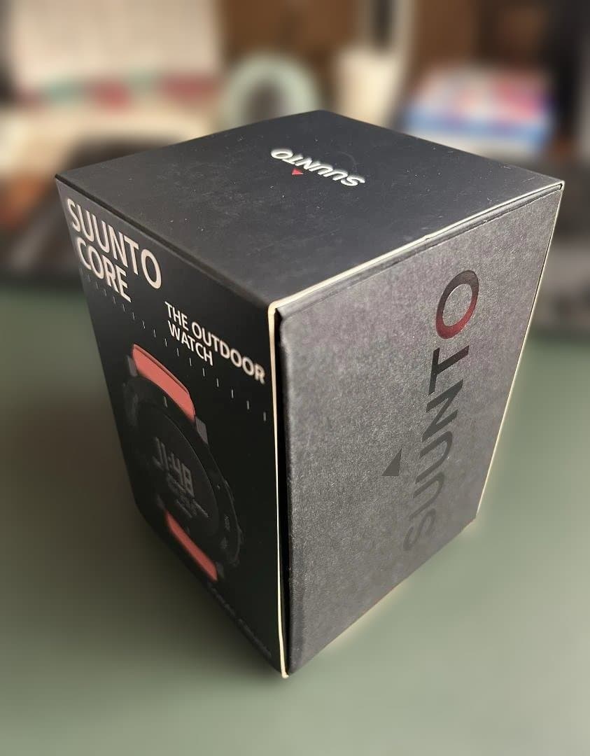 スント SUUNTO CORE アウトドア・スポーツウォッチ 交換用ストラップ付