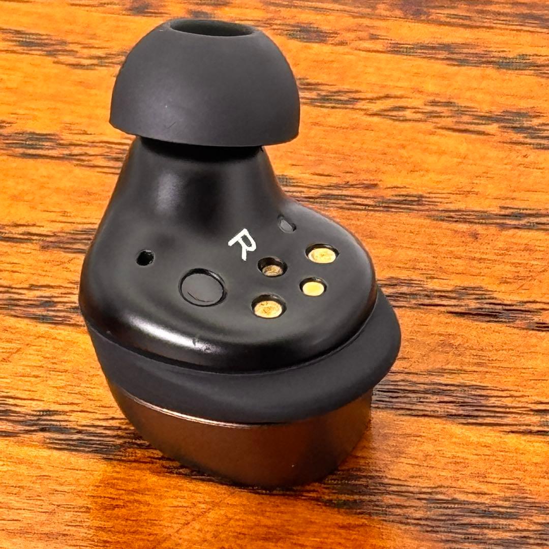 <おまけでCaseお付け> MOMENTUM True Wireless 4