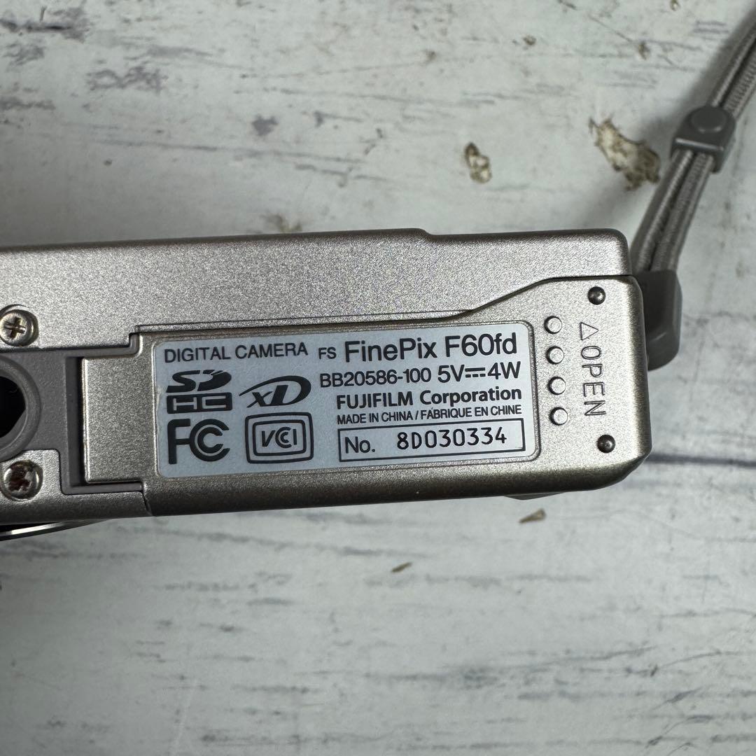 FUJIFILM FINEPIX F60fd コンパクトデジタルカメラ