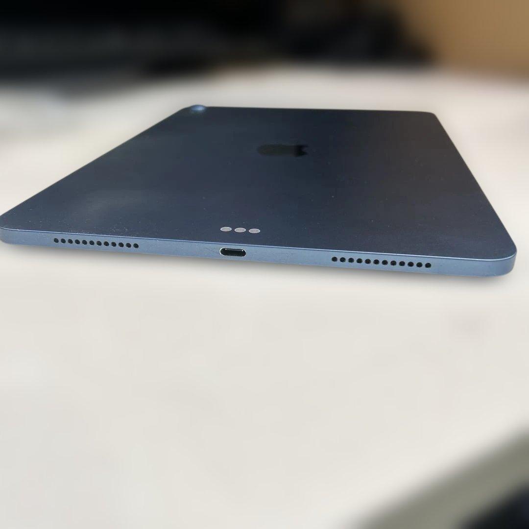 7092 【️美品】76% iPad Air 第5世代 ブルー10.9インチ