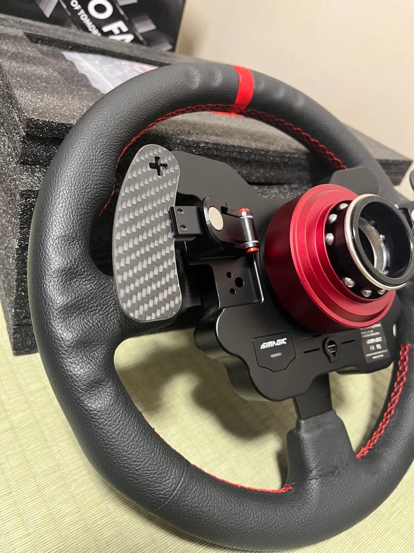 SIMAGIC GT1-SR ステアリングホイール（レザー）