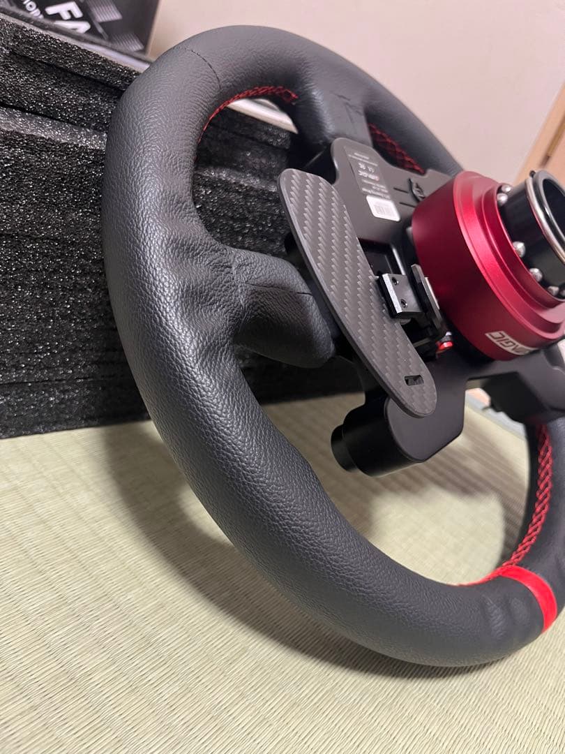 SIMAGIC GT1-SR ステアリングホイール（レザー）