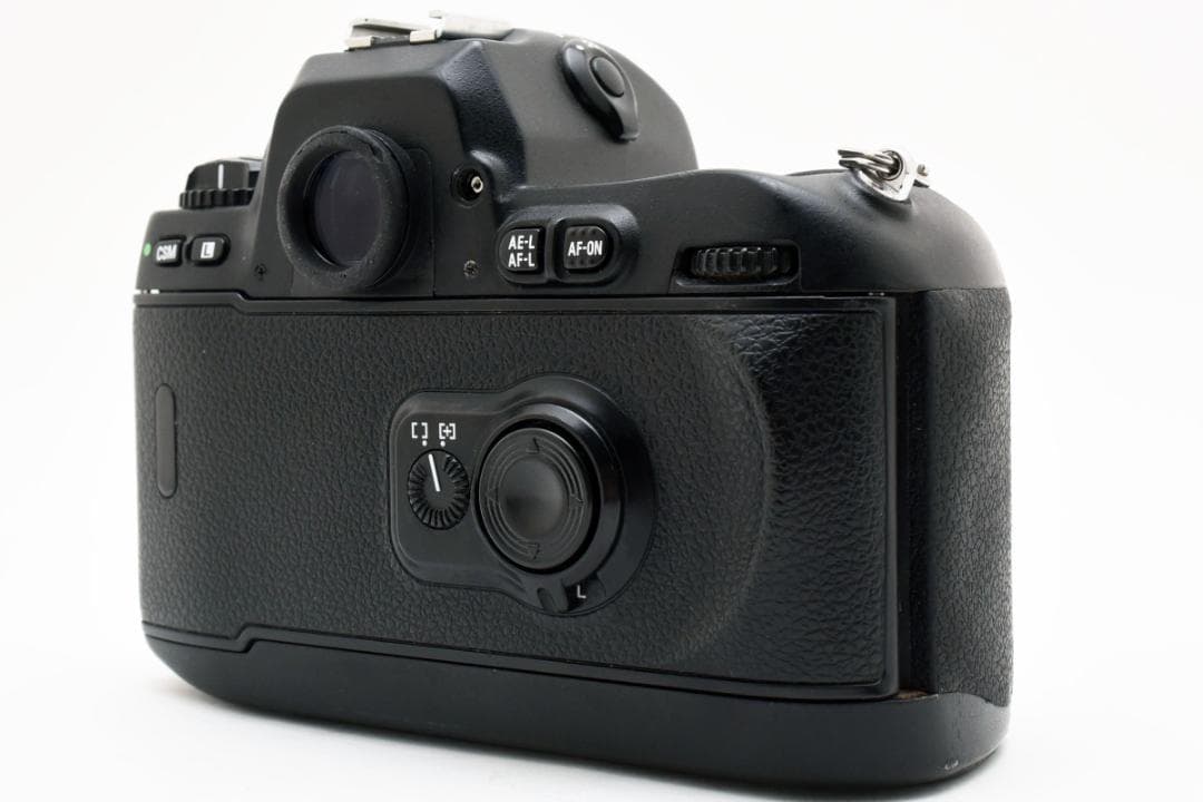 ニコン　Nikon F100 AF NIKKOR 35-70mm 3.3-4.5