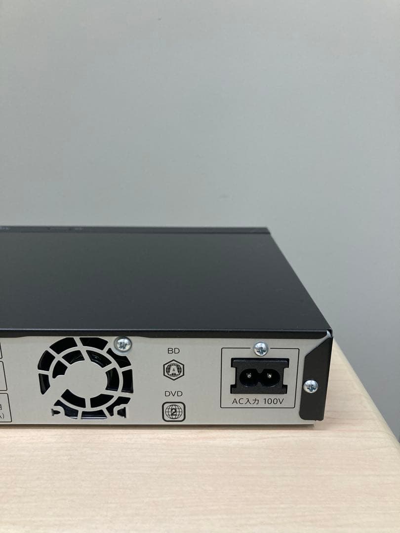 めっちゃ綺麗　シャープ　AQUOS ブルーレイ　　BD-NW 520