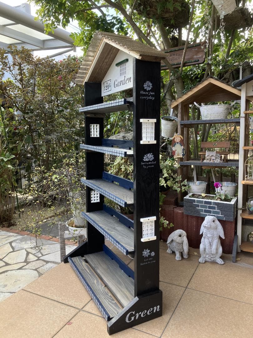 No 6　 くまおん三角お屋根の簡単移動 多肉植物棚　garden