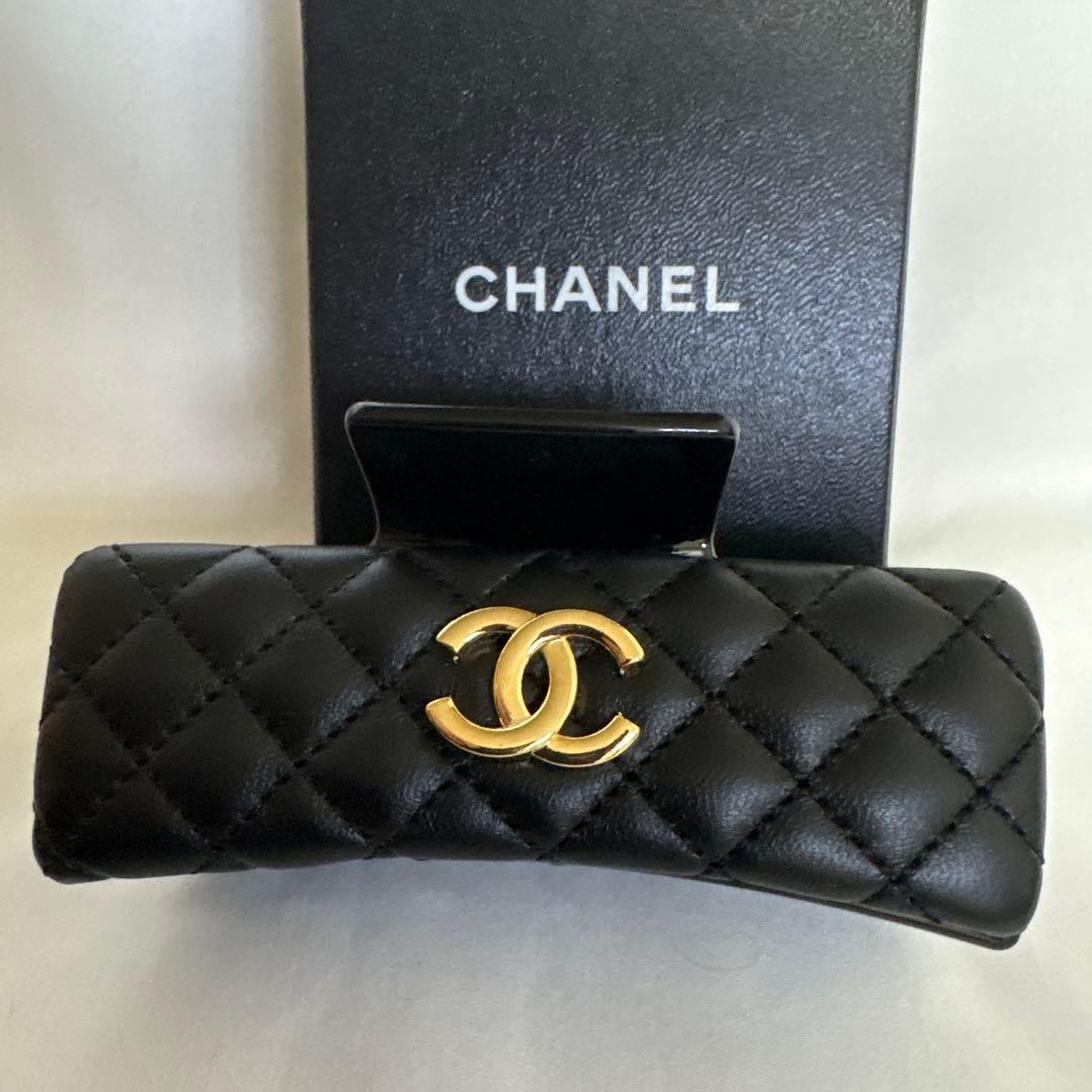超希少１点❗️CHANELノベルティ海外ヘアクリップブラック キルティング