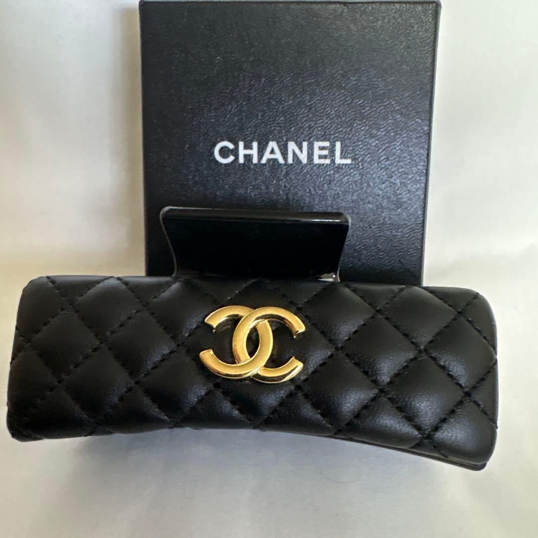 超希少１点❗️CHANELノベルティ海外ヘアクリップブラック キルティング