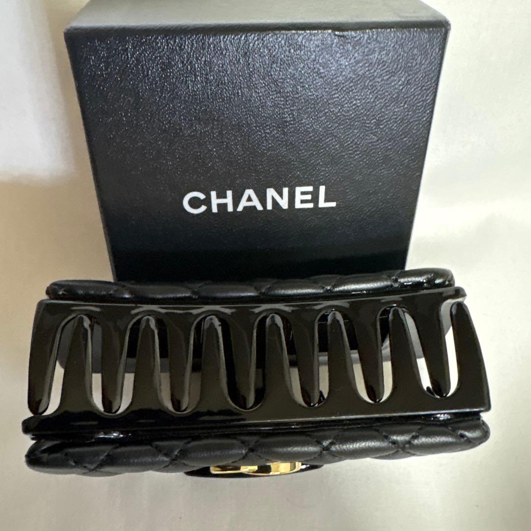 超希少１点❗️CHANELノベルティ海外ヘアクリップブラック キルティング