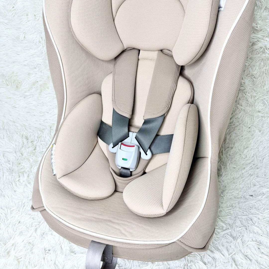 美品 Combi コッコロS UX ヘーゼルナッツ チャイルドシート 軽量