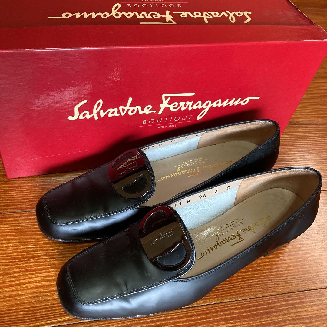 フェラガモ　ローヒールシューズ　23cm 黒　お値下げ