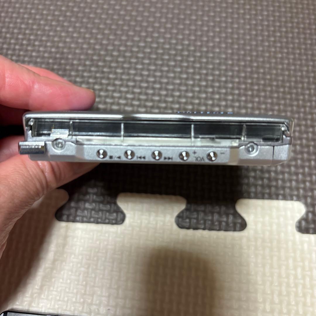 Panasonic ポータブルMDプレーヤー 充電器、イヤホン付き