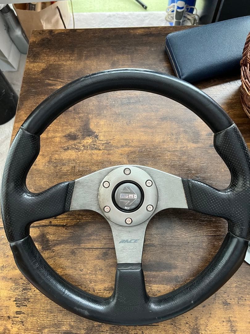 MOMO ステアリング レザー製