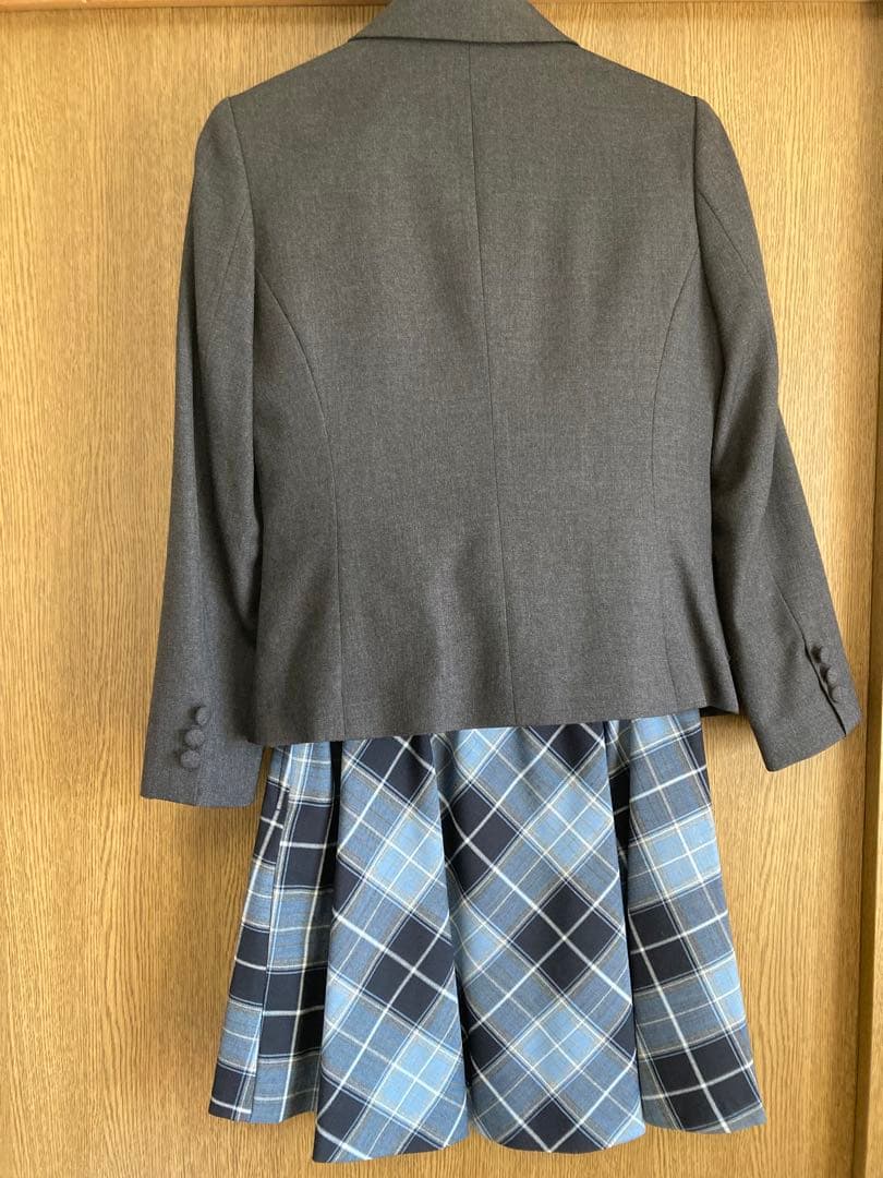 ポンポネット　ジュニアセットアップスーツ M(150cm) 卒服