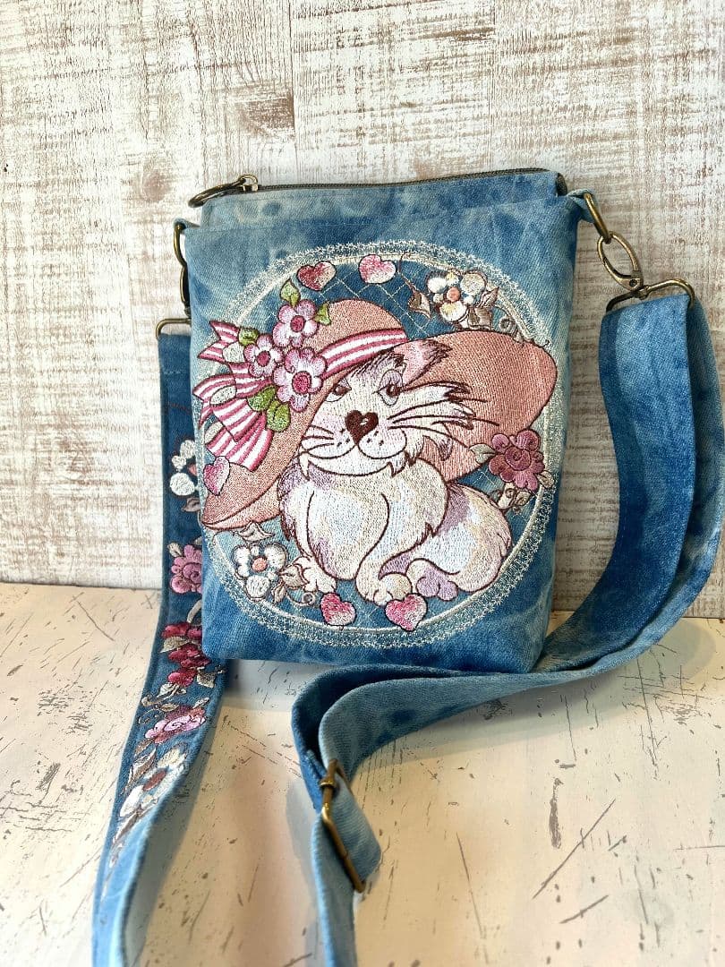 ※リクエスト※ライトブルーWデニム♡刺繍のサコッシュ♡ショルダーバッグ