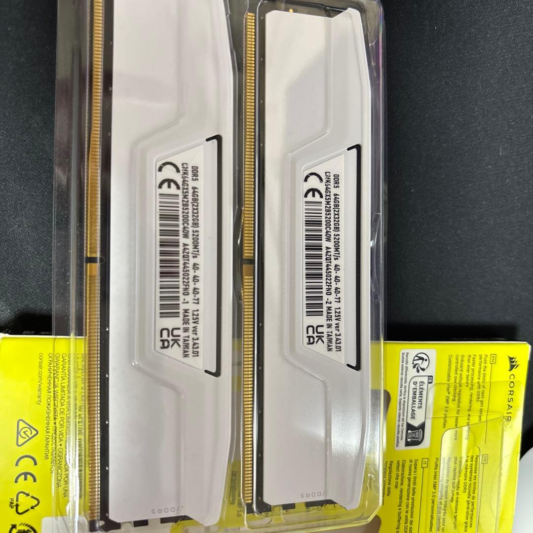 Corsair VENGEANCE DDR5-5200 ホワイト