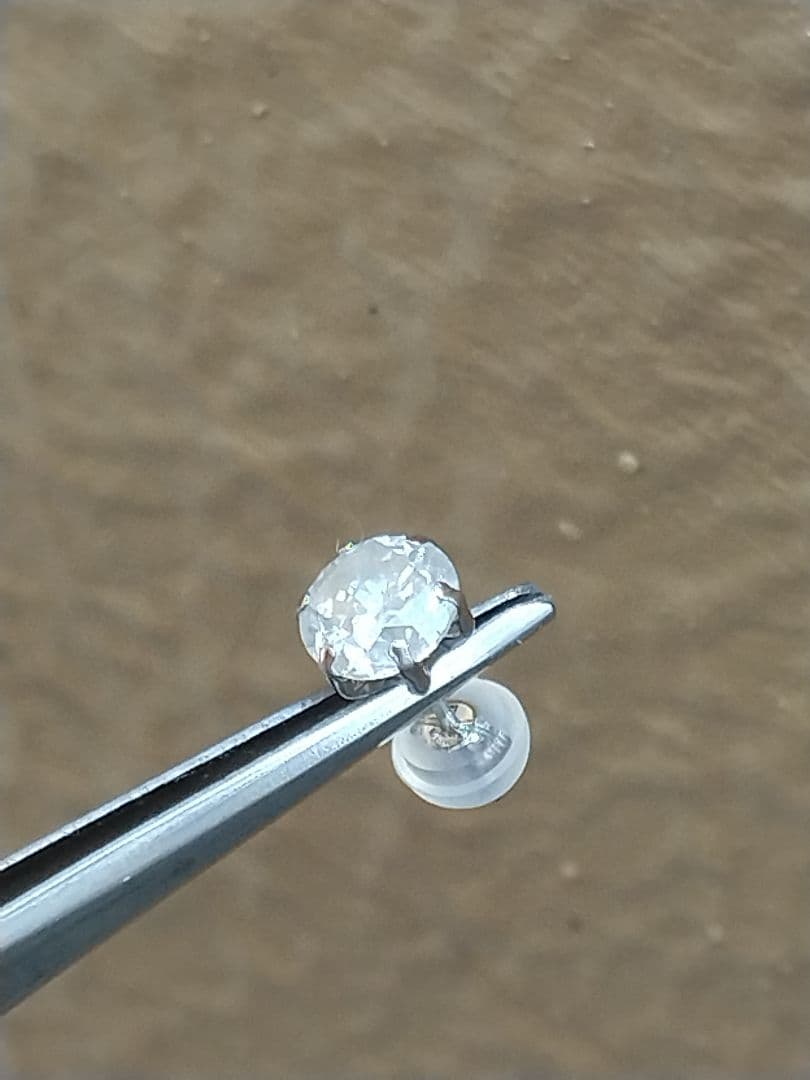 hiro 1カラットダイヤモンドピアス 片耳用