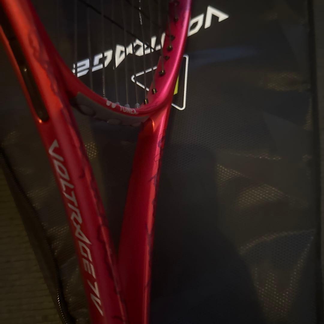 【美品】 YONEX ボルトレイジ7V VOLTRAGE7V クレナイ