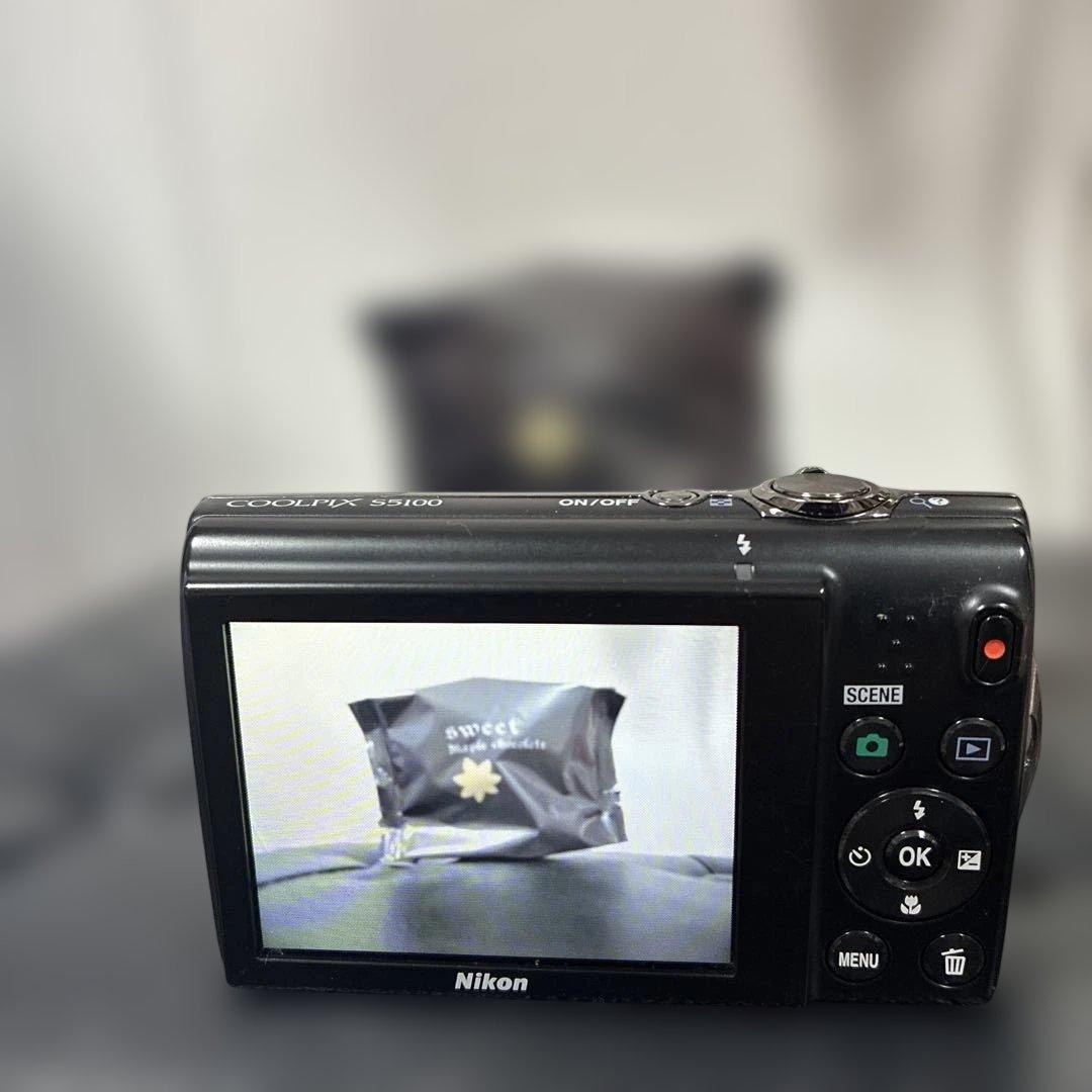 Nikon COOLPIX S5100 本体と付属品