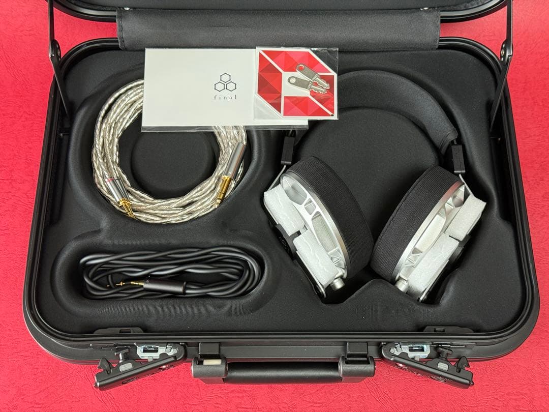 ヘッドホン final D8000Pro