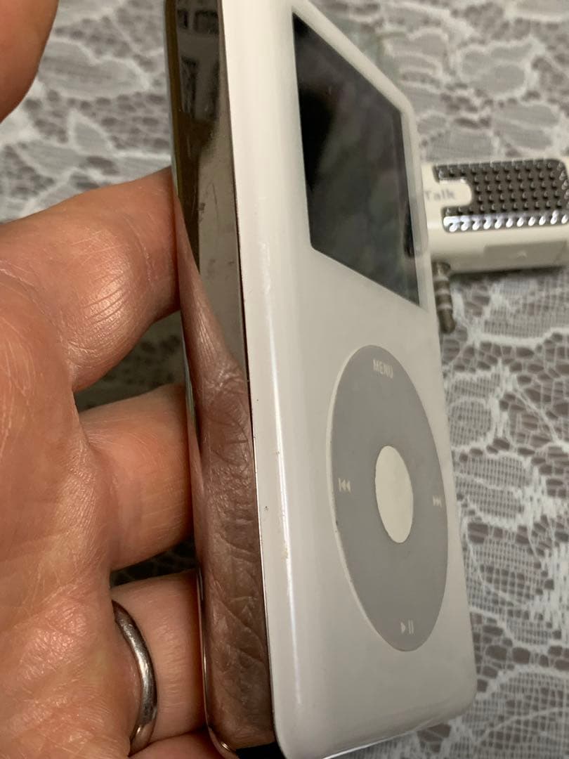 &中古 Apple iPod 30GB A1099