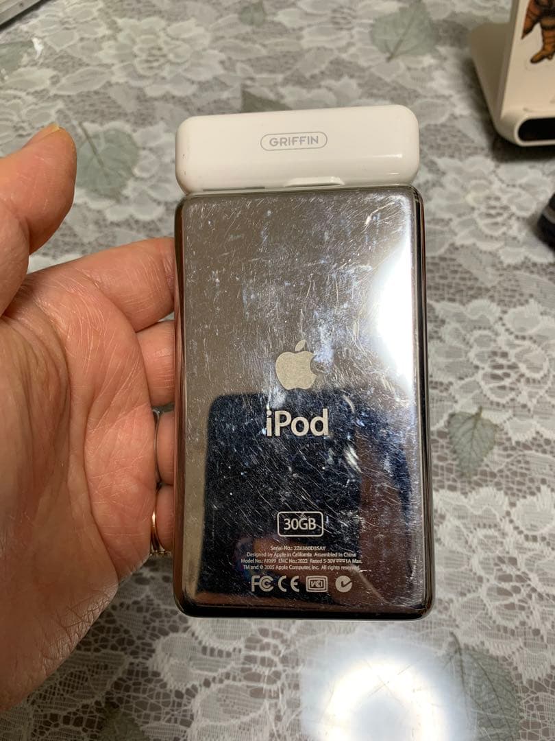 &中古 Apple iPod 30GB A1099