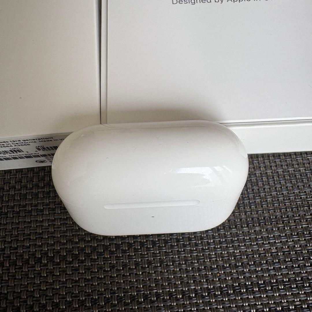 AirPods 3(第3世代)MagSafe MME73J/A付属品あり