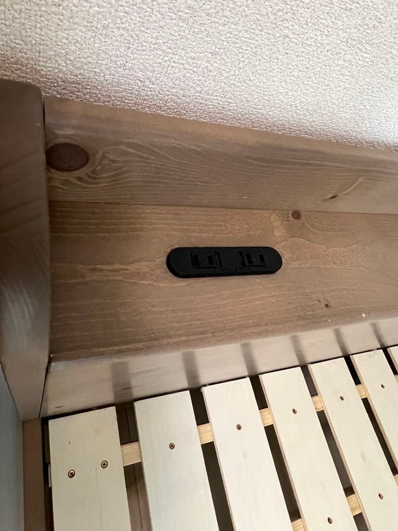 Forteo フォルテオ　コンセント付き ダブルベッドフレーム