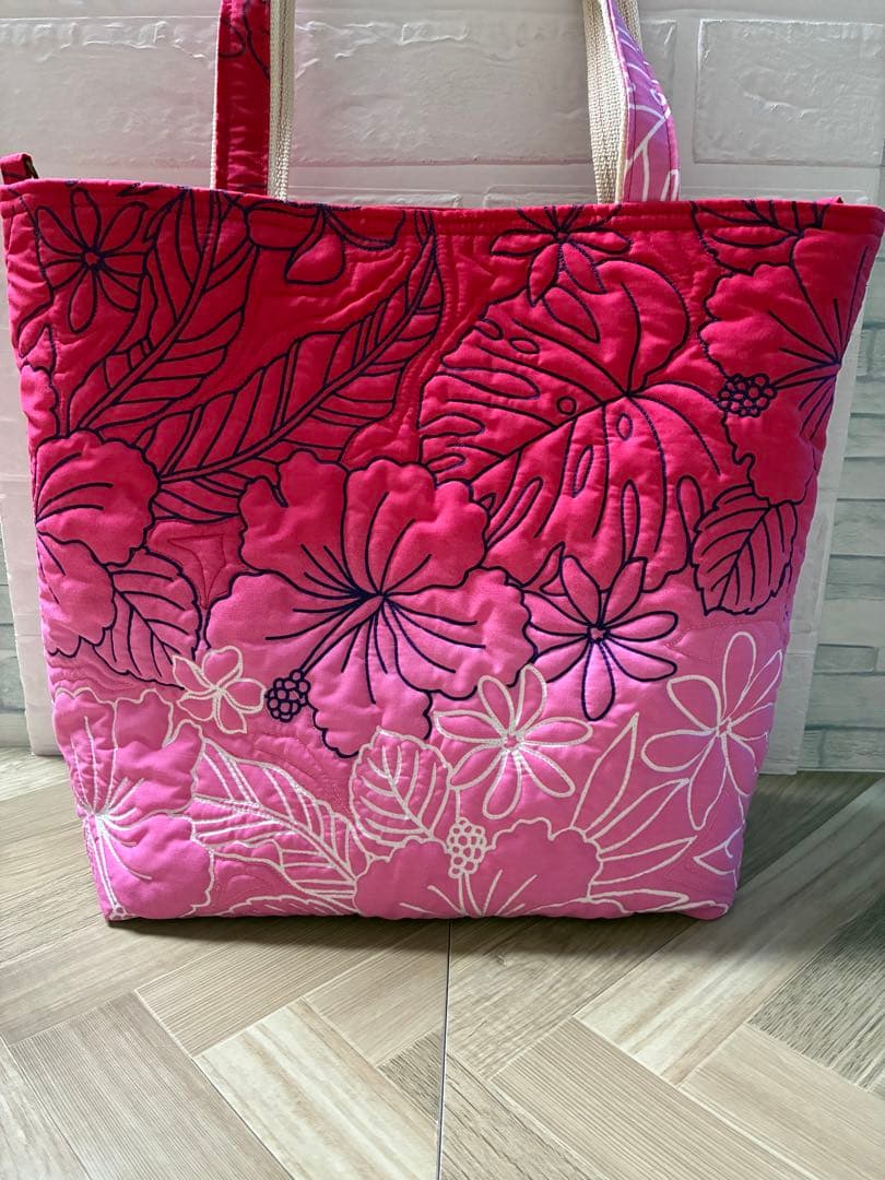 ハワイアンミシンキルトトートバッグ　ハンドメイド