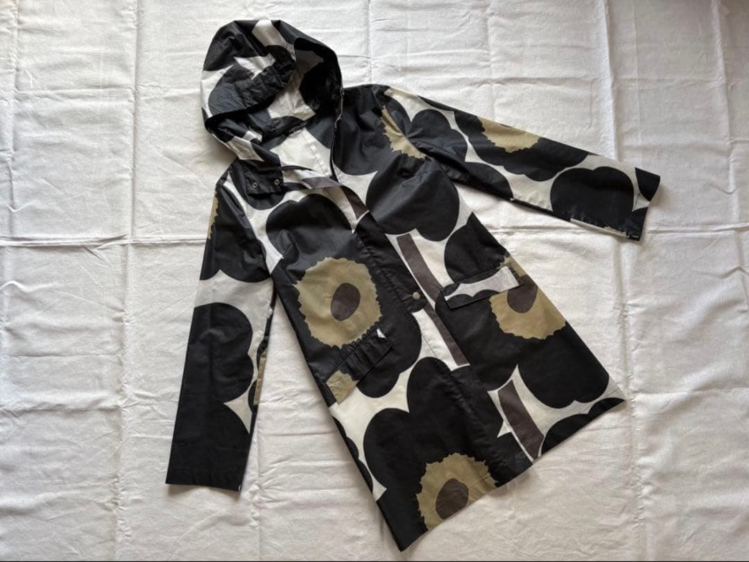 マリメッコ ウニッコ 黒 白 カーキ レインコート